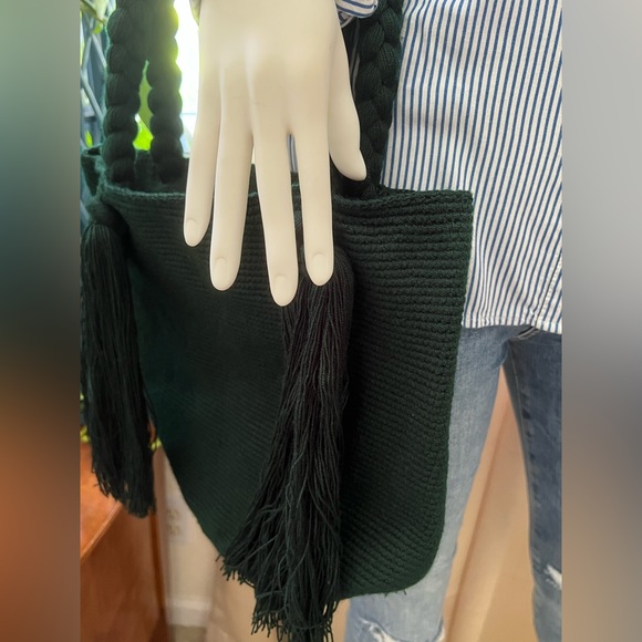 Classic Forest Green Top Handle Wayuu Bag - Handwoven Trendy Tote Bag - Picture 2 of 6